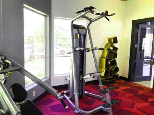 pull up equipment at apartment complex fitness room